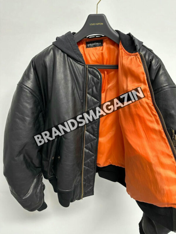 Кожаный бомбер Balenciaga BM46465758477 4