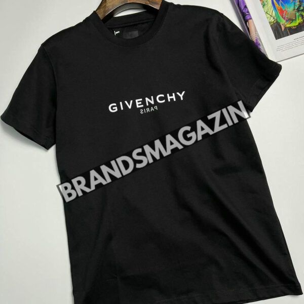 Футболка Givenchy BM70519877