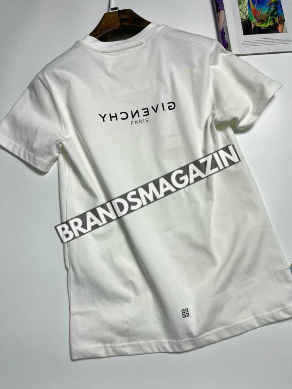 Футболка Givenchy BM70519977 2
