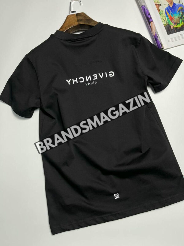 Футболка Givenchy BM70519877 2