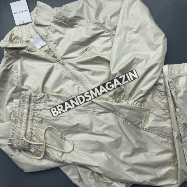 Спортивный костюм Givenchy BM7576077