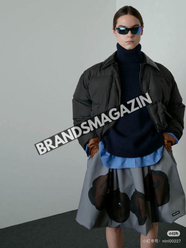 Пуховик MIU MIU BM46085114477 3