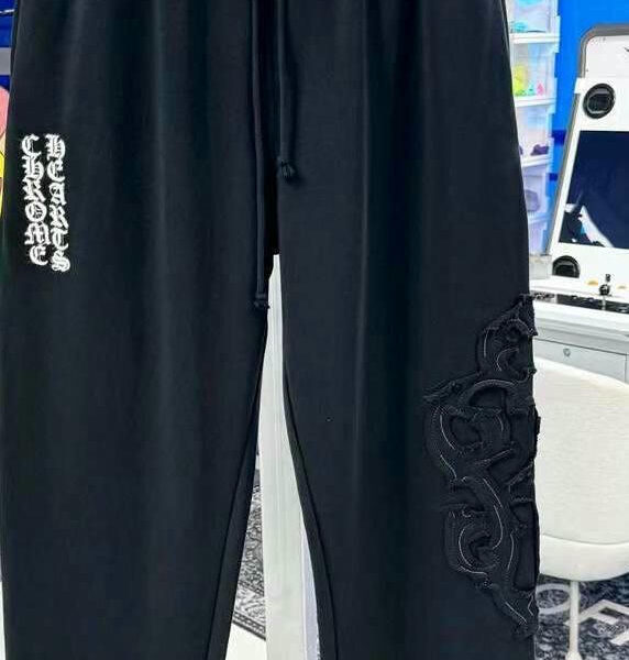 Спортивные штаны Chrome Hearts BM70058377