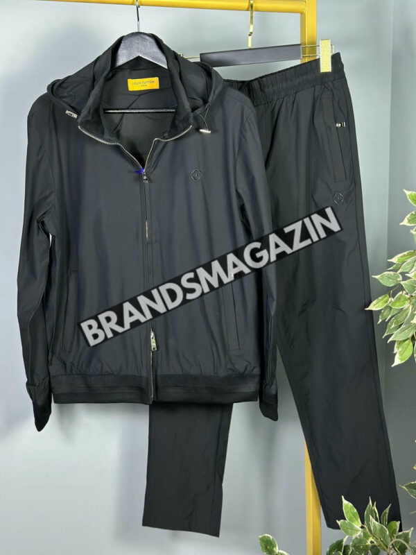 Спортивный костюм Louis Vuitton BM70231977