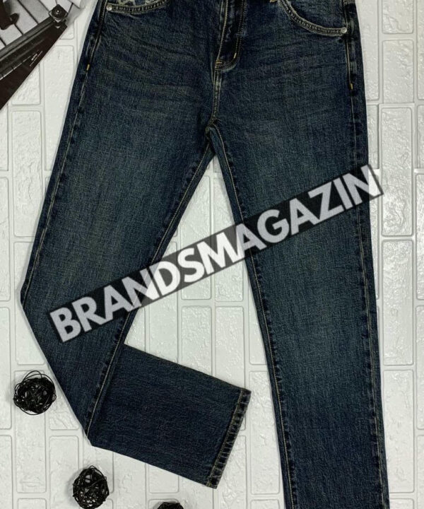 Джинсы Emporio Armani BM47039620477 Джинсы Emporio Armani BM47039620477