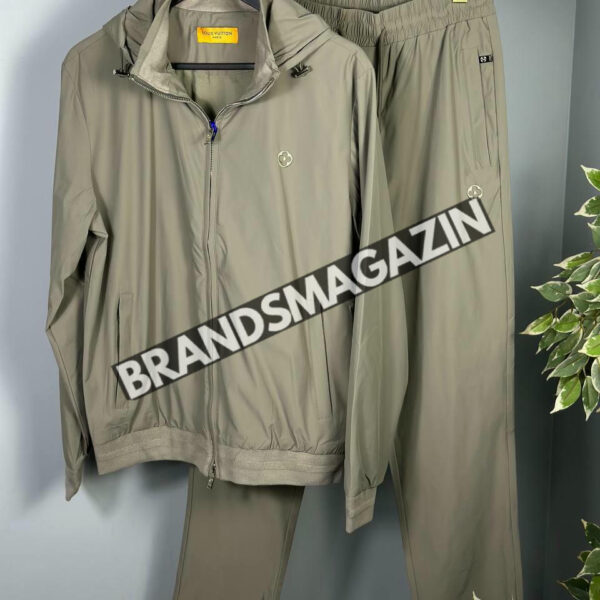 Спортивный костюм Louis Vuitton BM72118977