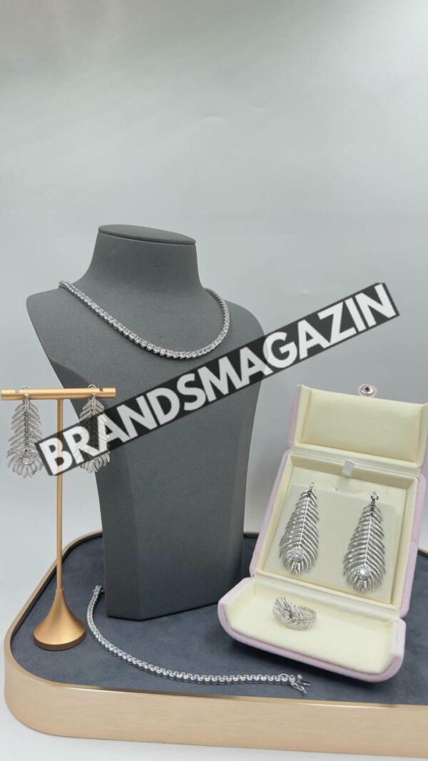 Серьги Boucheron BM46355803277 3