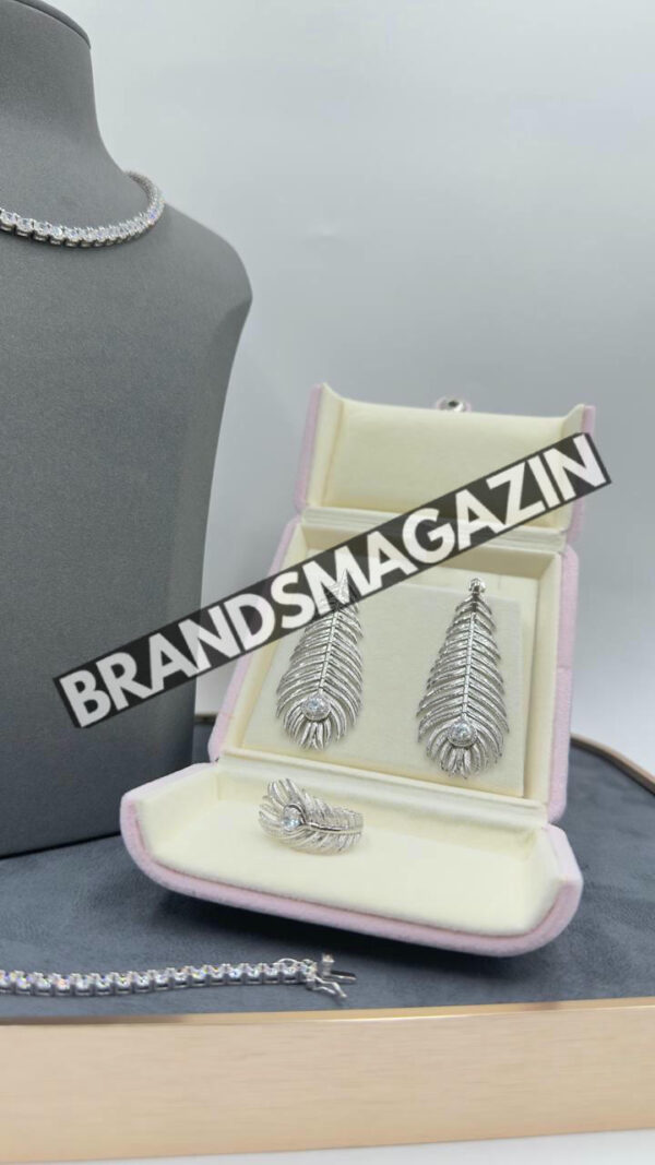 Серьги Boucheron BM46355803277