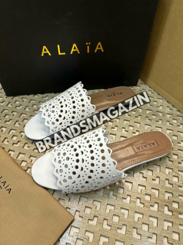 Шлепанцы Alaia BM72045977