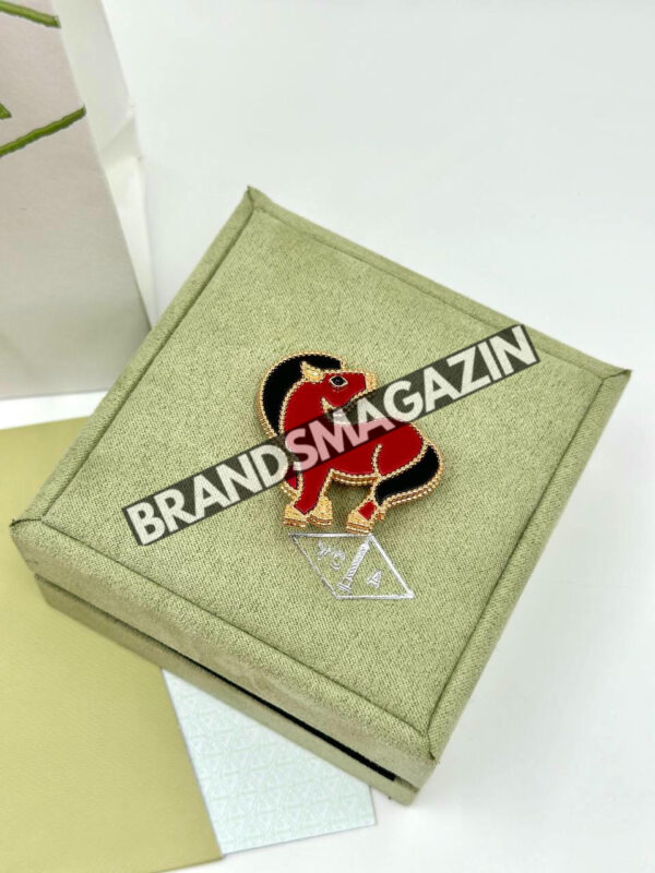 Брошь Van Cleef & Arpels BM47653818877