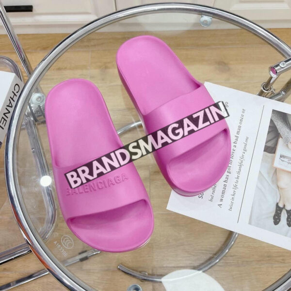 Шлепанцы Balenciaga BM71075077