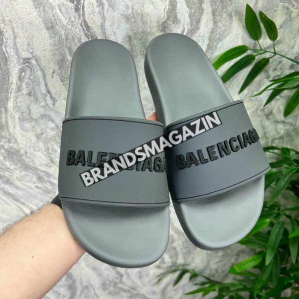 Шлепанцы Balenciaga BM71306677