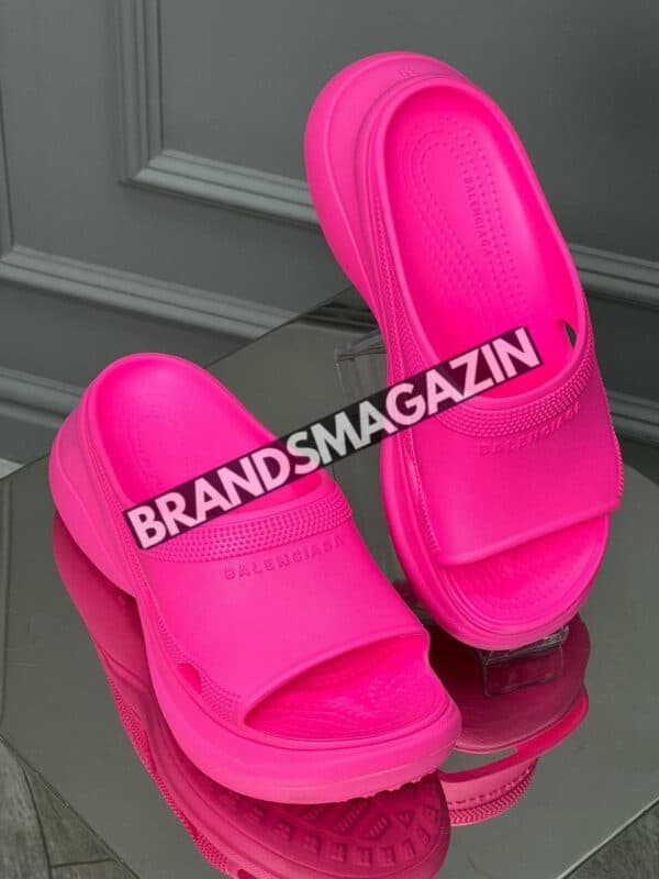 Шлепанцы Balenciaga BM70800777