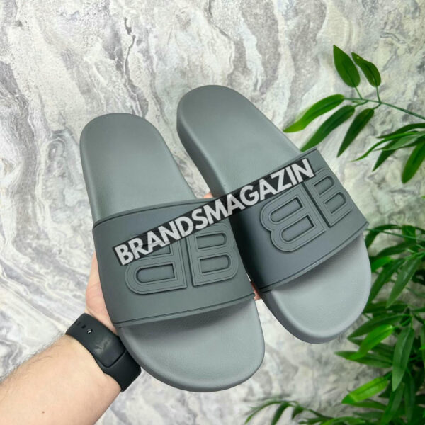 Шлепанцы Balenciaga BM71307077