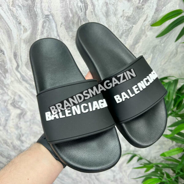 Шлепанцы Balenciaga BM71306077