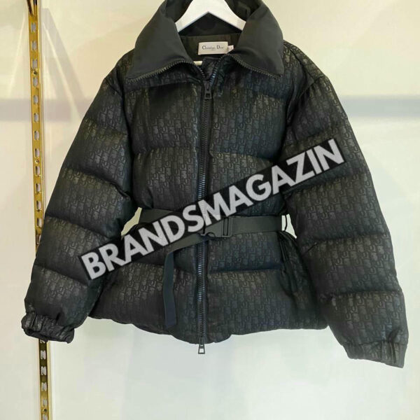 Пуховик Dior BM46627392377