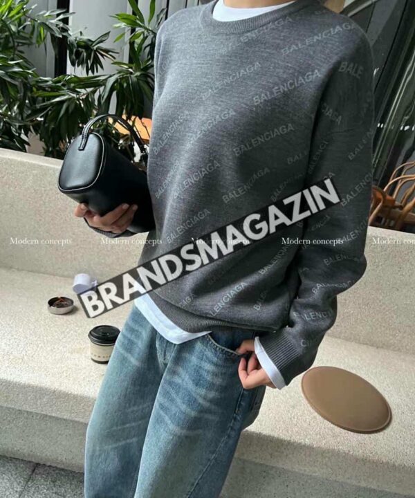 Свитер Balenciaga BM69951277 Свитер Balenciaga BM69951277