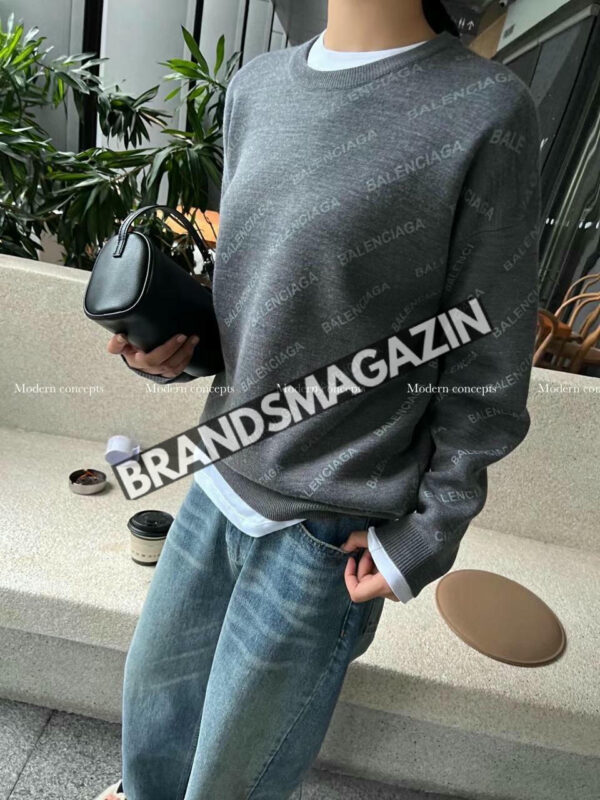 Свитер Balenciaga BM69951277