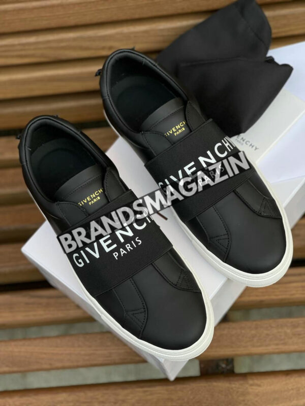 Слипоны Givenchy BM68992477 3