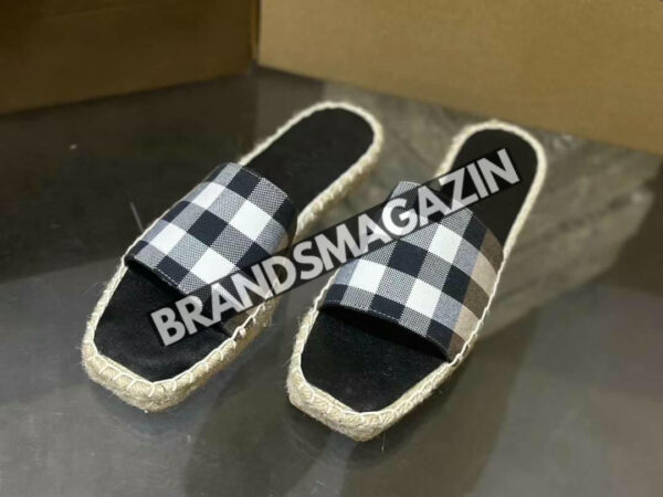 Шлепанцы Burberry BM70362977 3