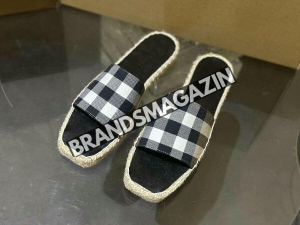 Шлепанцы Burberry BM70362977