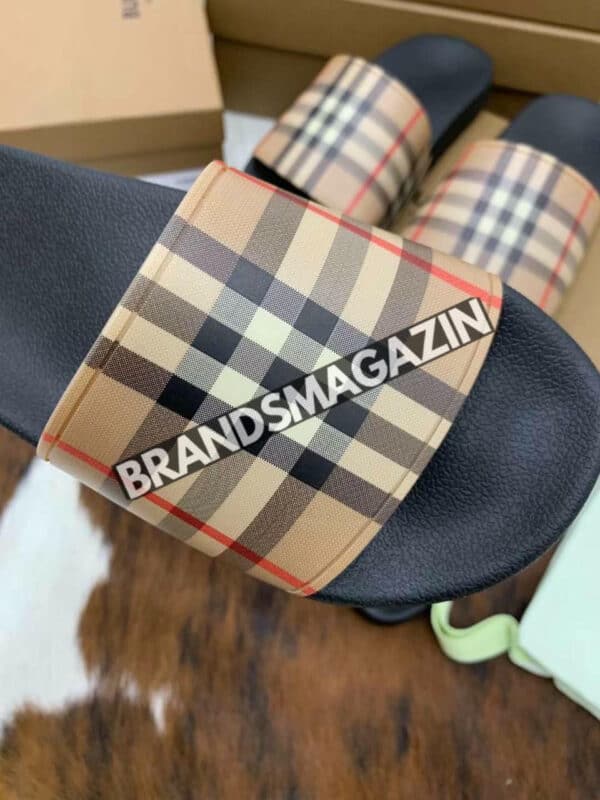 Шлепанцы Burberry BM70431377 3