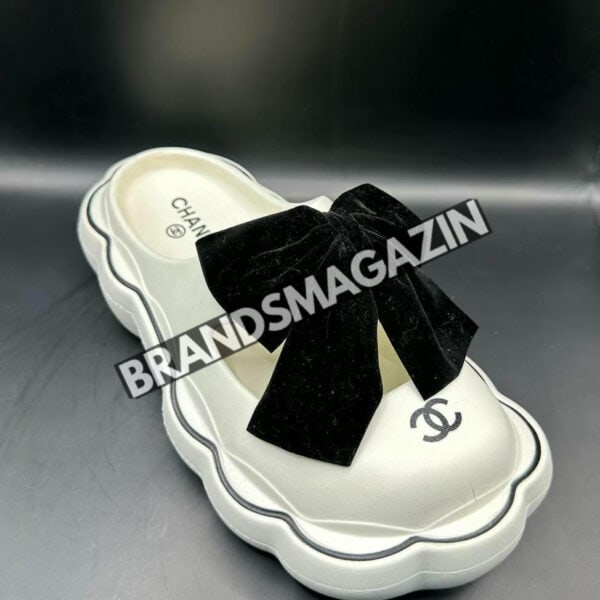 Шлепанцы Chanel BM69962277