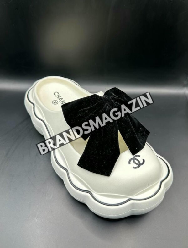 Шлепанцы Chanel BM69962277