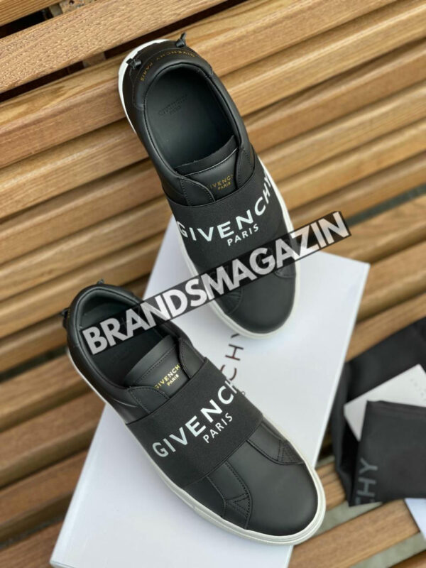 Слипоны Givenchy BM68992477 4