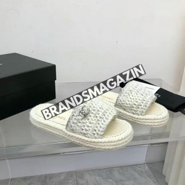 Шлепанцы Chanel BM70437277