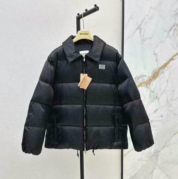 Пуховик MIU MIU BM46071619277