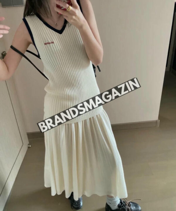 Жилет MIU MIU BM47392014477 Жилет MIU MIU BM47392014477