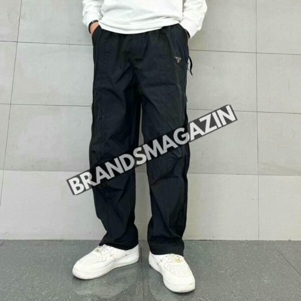 Спортивные штаны Prada BM70323177