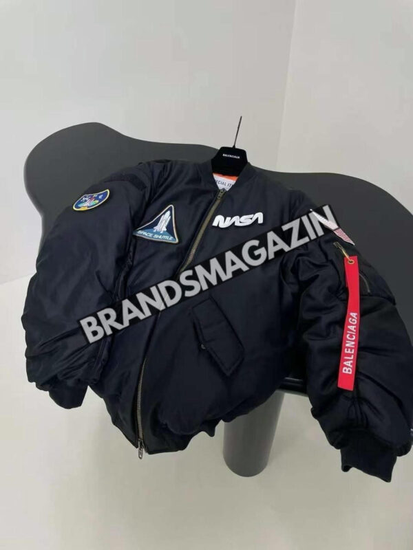 Бомбер Balenciaga BM46566094577