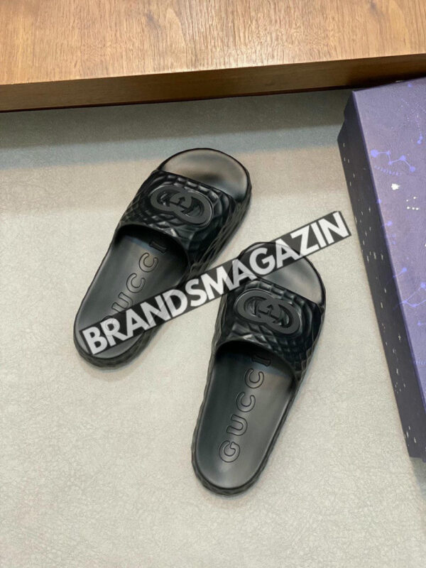 Шлепанцы Gucci BM71673877