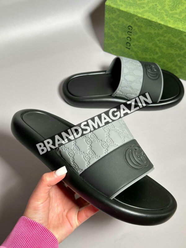 Шлепанцы Gucci BM71846277
