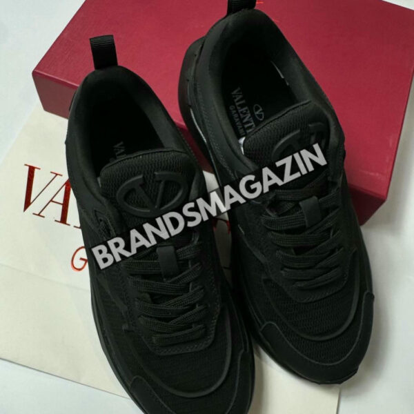 Кроссовки Valentino BM45765357377