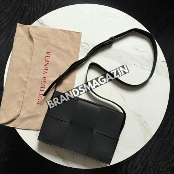 Сумка-мессенджер Bottega Veneta BM47304334277