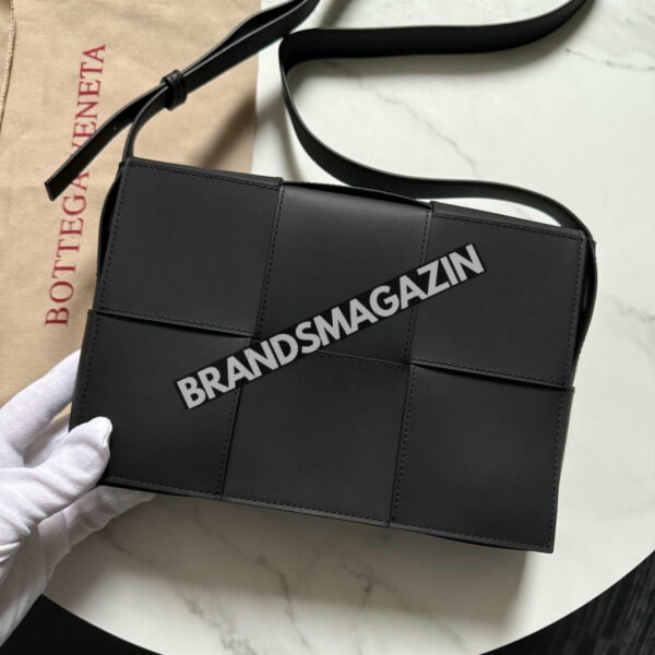 Сумка-мессенджер Bottega Veneta BM47304334277 2