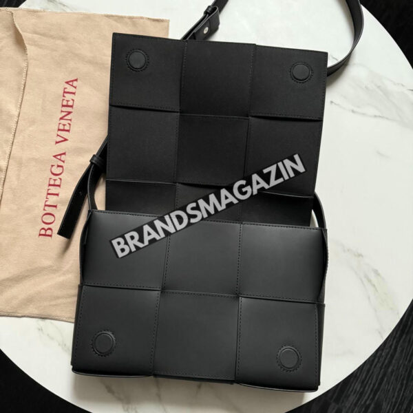 Сумка-мессенджер Bottega Veneta BM47304334277 4