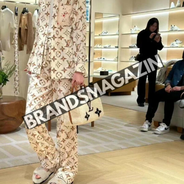 Костюм Louis Vuitton BM70456477