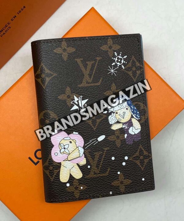 Обложка на паспорт Louis Vuitton BM47455135877 Обложка на паспорт Louis Vuitton BM47455135877