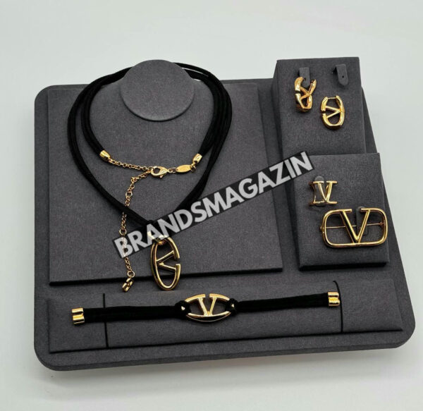 Брошь Valentino BM46184307977 2