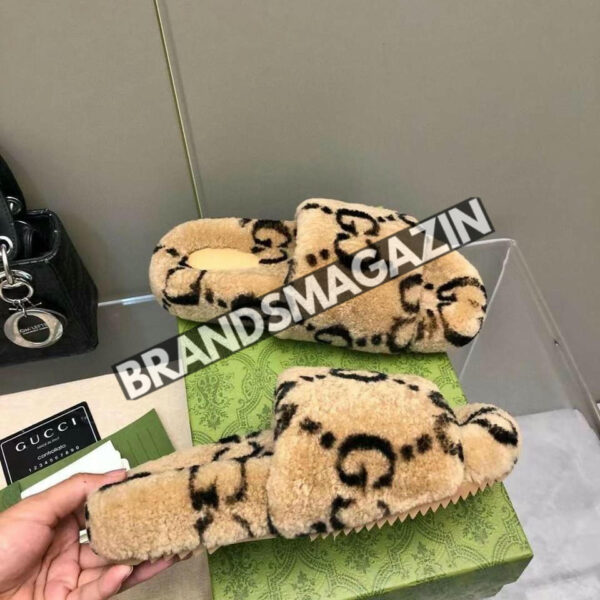 Тапочки Gucci BM45984249677