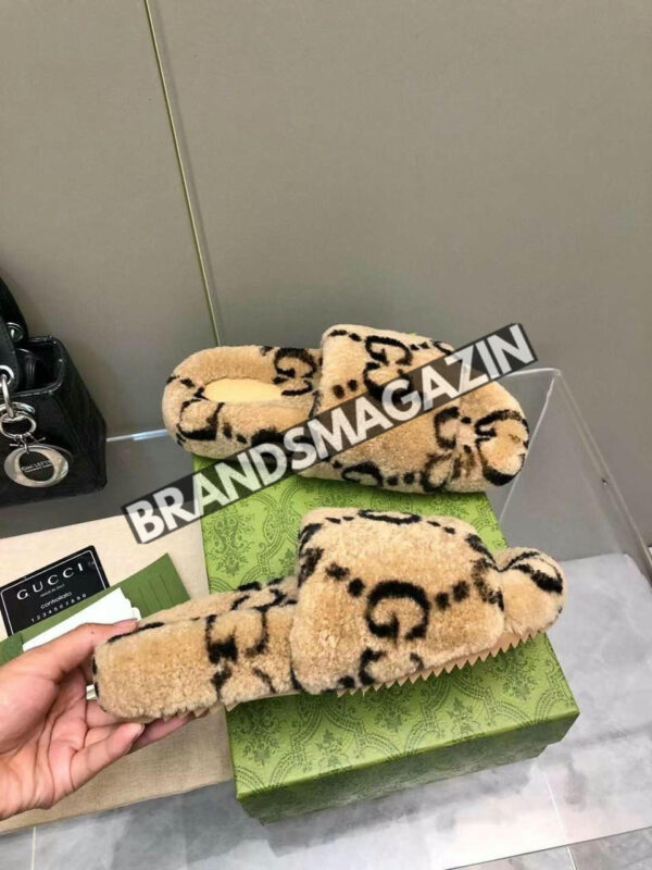 Тапочки Gucci BM45984249677