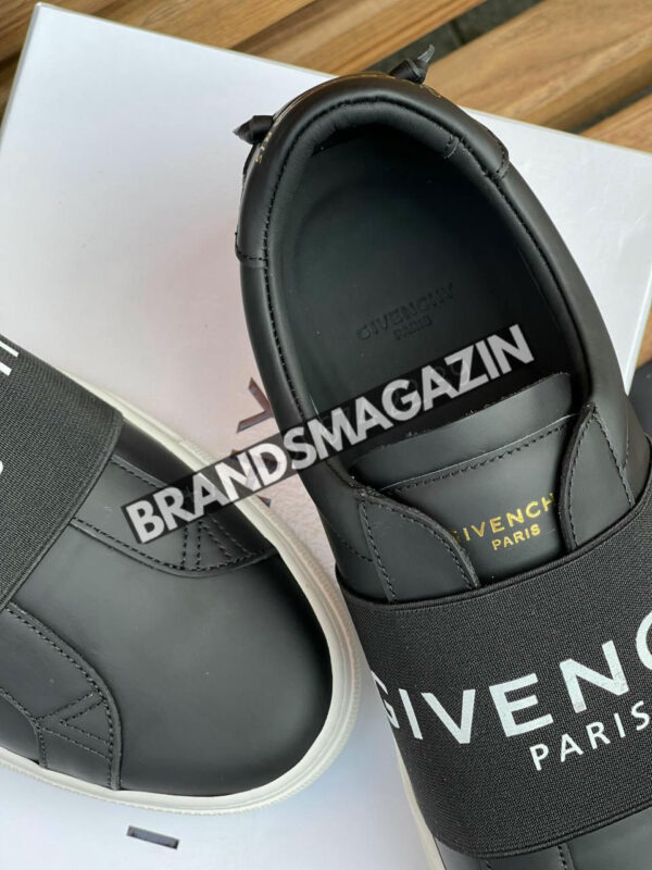 Слипоны Givenchy BM68992477 5