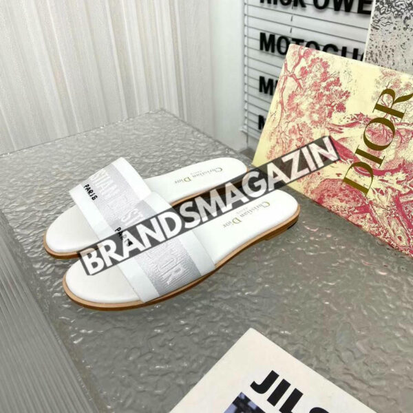 Шлепанцы Dior BM70935777