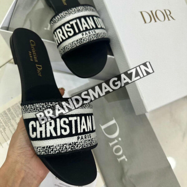 Шлепанцы Dior BM71316077