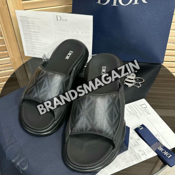 Шлепанцы Dior BM71696477