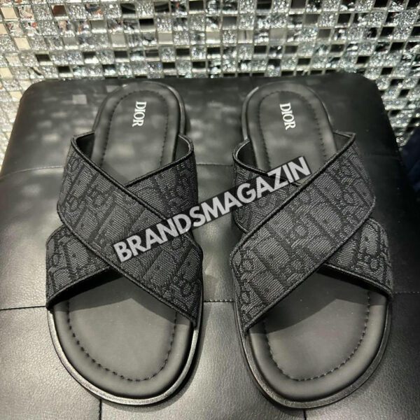 Шлепанцы Dior BM71179577